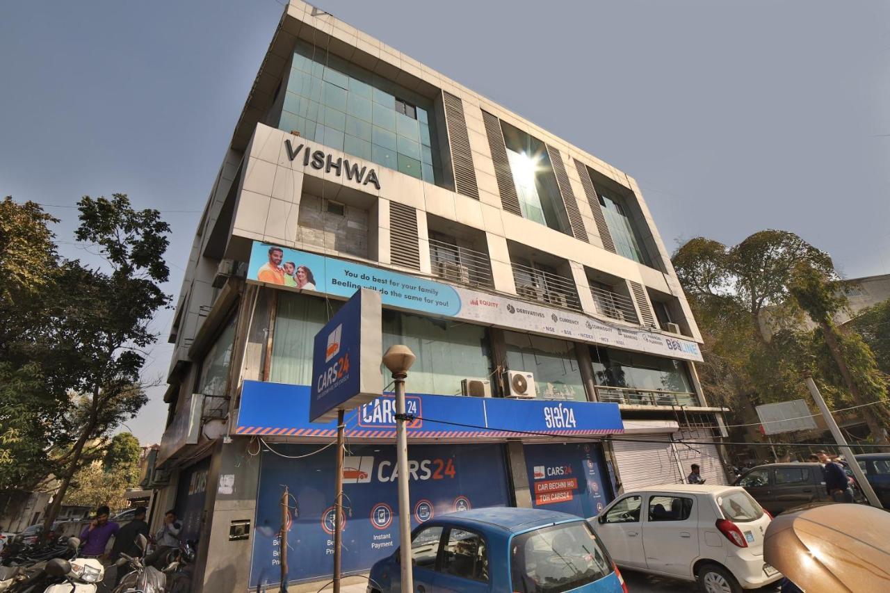 Capital O Kalash Residency Ahmedabad Bagian luar foto